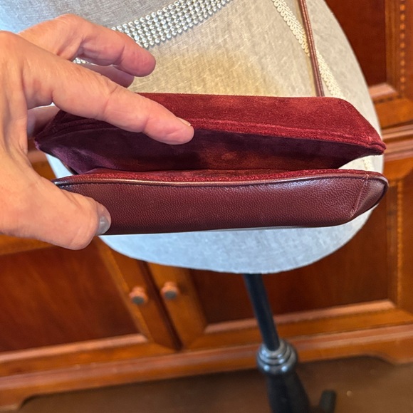Elegant red wine, suede vintage Frenchy Crossbody Bag - Picture 4 of 11